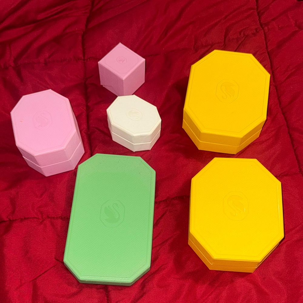 6 SWAROVSKI Boxes